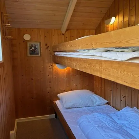 Heda - 75m From The Sea By Interhome